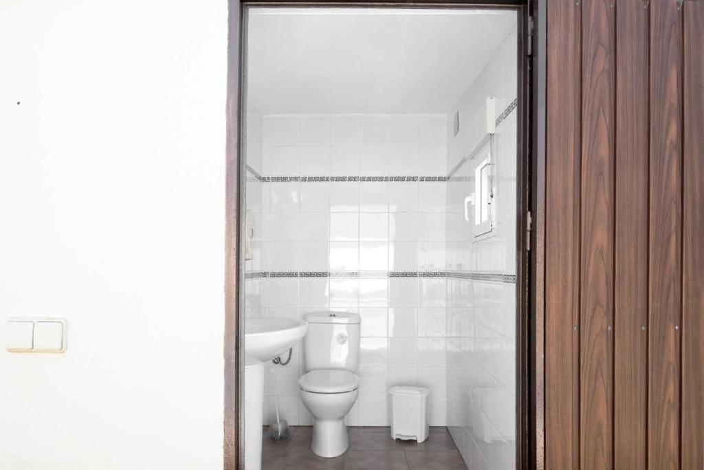 كونيل ذي لا فرونتيرا Villa Fornell - Piscina Compartida المظهر الخارجي الصورة